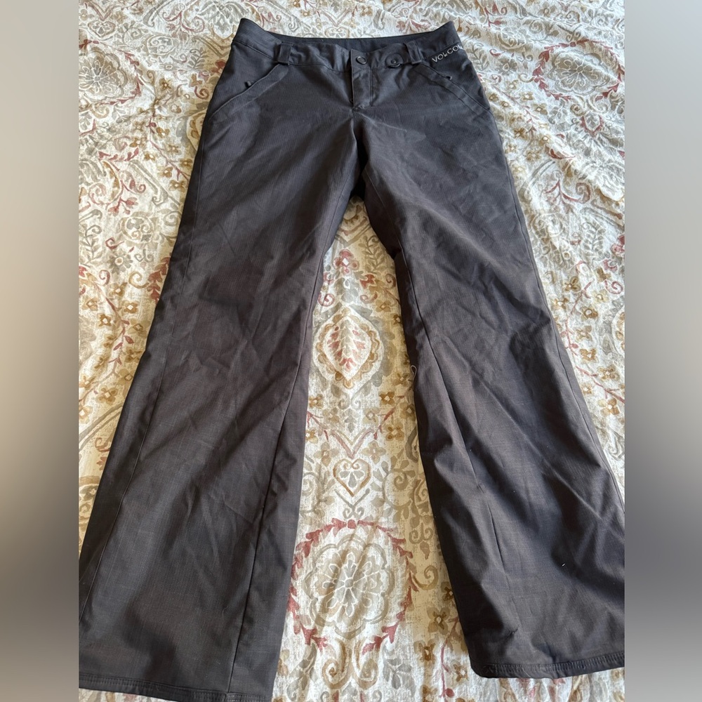 Black Volcom pant